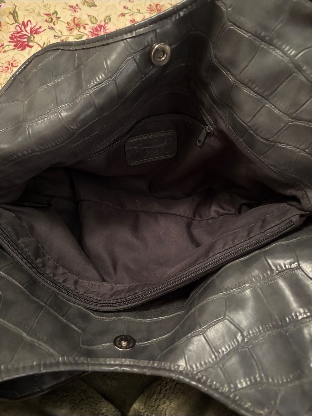 Relic Gray Croc-Embossed Tote Handbag - Picture 8 of 13